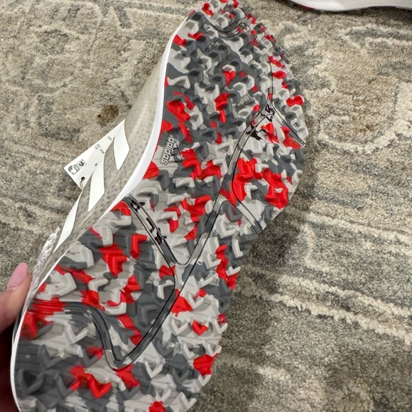 Adidas New W/out Box sz 9 Light Gray Athletic Golf Shoes with Red Accents - Picture 8 of 8